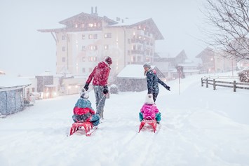 Skihotel: Rodeln am Ellmauhof - Familienresort Ellmauhof - das echte All Inclusive ****S