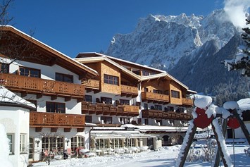 Skihotel: Hotelansicht - Tirolerhof Familotel Zugspitze
