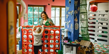Hotels an der Piste - Verpflegung: Frühstück - Oberösterreich - Spieleraum für die Kleinsten - Familienhotel Sommerhof