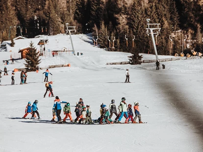 Hotels an der Piste - Skikurs direkt beim Hotel: für Kinder - Almfamilyhotel Scherer****s