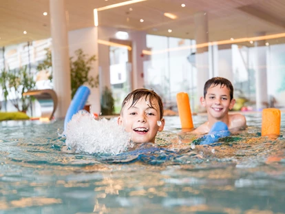 Hotels an der Piste - Skikurs direkt beim Hotel: für Kinder - ©Almfamilyhotel Scherer_Ramona Waldner - Almfamilyhotel Scherer****s