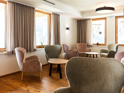 Hotels an der Piste - Skikurs direkt beim Hotel: für Kinder - Gemütliche Almlounge - Almfamilyhotel Scherer****s