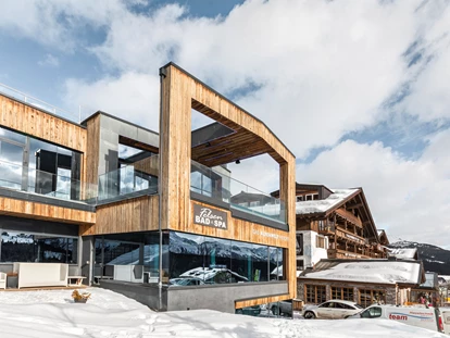 Hotels an der Piste - Skikurs direkt beim Hotel: für Kinder - FelsenBAD&SPA - MY ALPENWELT Resort****SUPERIOR