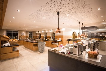 Skihotel: Frühstücks-Buffet - Landhotel Schermer