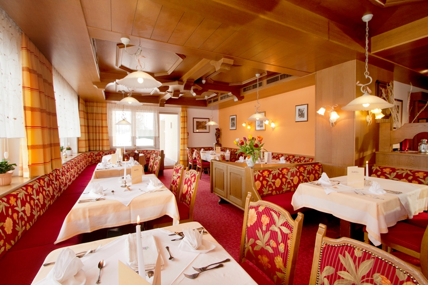 Hotels an der Piste - Rodeln - Tirol - Hotel Bergfrieden Fiss in Tirol