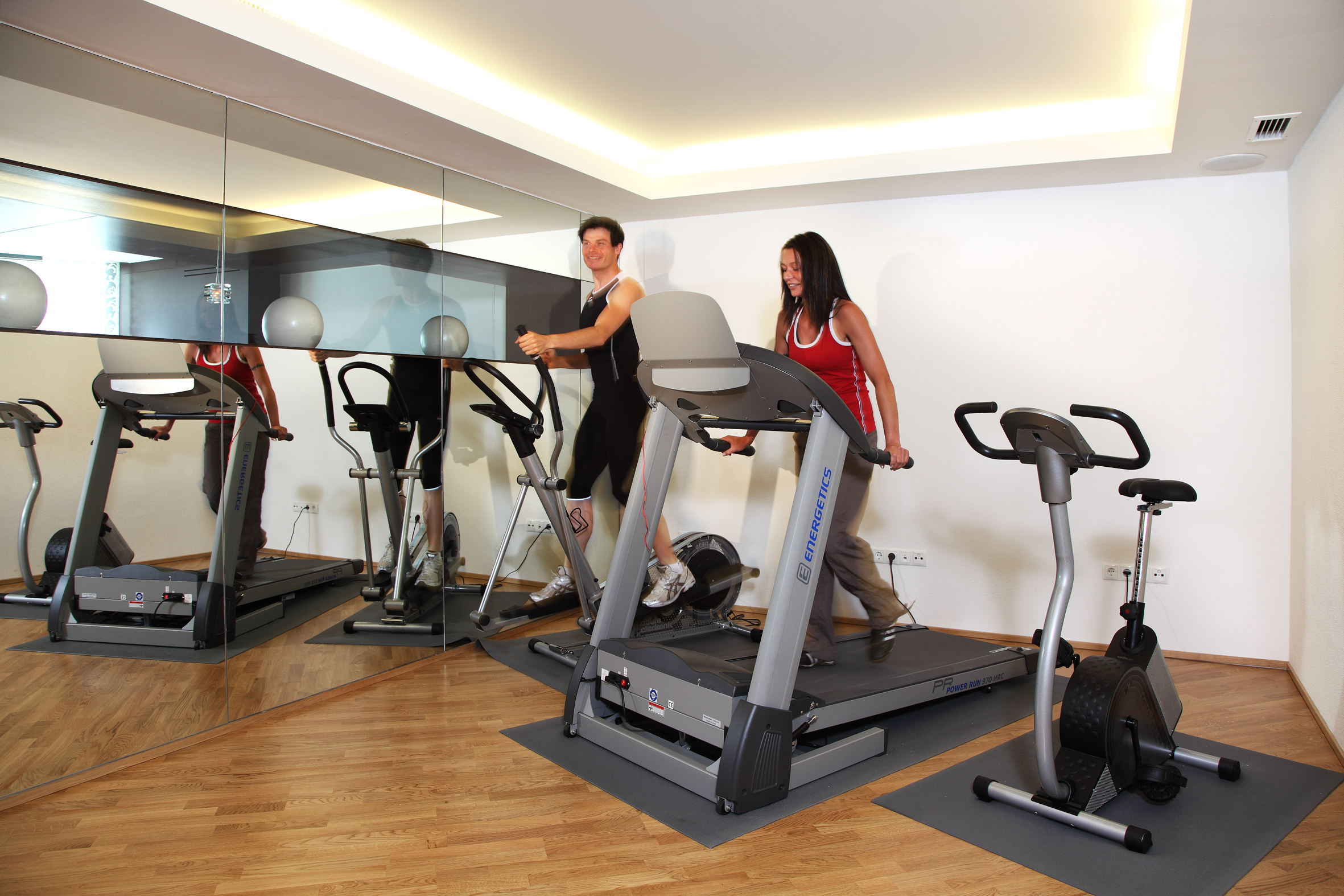 Skihotel: Fitnessraum - Glanz & Glory Hotel (ehemals Hotel Stefan) - Wellness | Spa