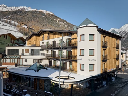 Hotels an der Piste - Skikurs direkt beim Hotel: für Kinder - Aussenansicht - stefan Hotel
