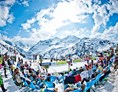 Skigebiet: Lägendäre Events - hier das Snow Volleyball. - Ski Arlberg