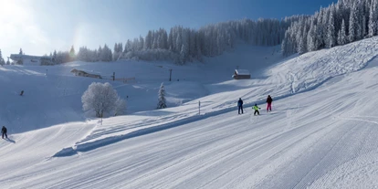 Hotels an der Piste - Oberstdorf - Abfahrt am Heuberg - Skigebiet Walmendingerhorn/Ifen/Heuberg - Bergbahnen Oberstdorf Kleinwalsertal