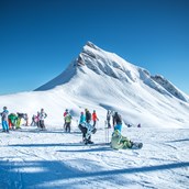 Skihotel - Mittagspitze - der Damülser Hausberg mitten im Skigebiet - Skigebiet Damüls-Mellau