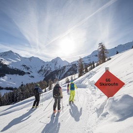Skigebiet: Skifahrergruppe auf der beliebten "Skiroute 66" - Ski Juwel Alpbachtal Wildschönau