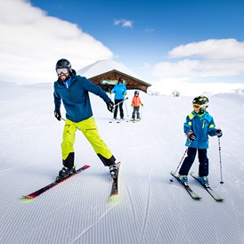 Skigebiet: Skifahren, Rodeln, Winterwandern und Skitouren nahe der Loser Alm mit der ganzen Familie im Ausseerland-Salzkammergut. - Skigebiet Loser Altaussee