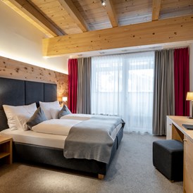 Skihotel: Zimmeransicht - Ski & Bike Hotel Wiesenegg