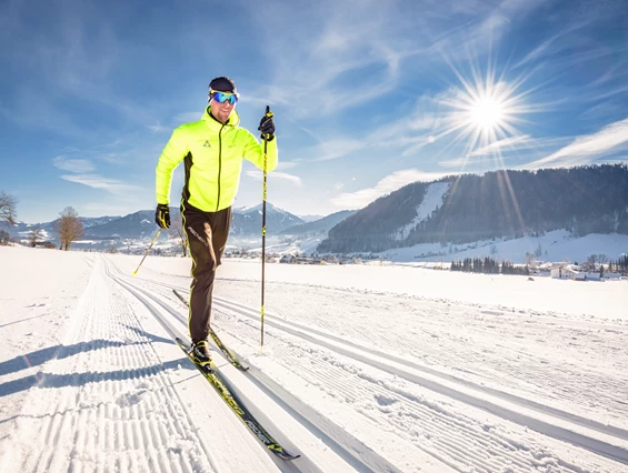 Skihotel: Langlaufen direkt vom Hotel auf die Loipe - Hotel Zum Jungen Römer