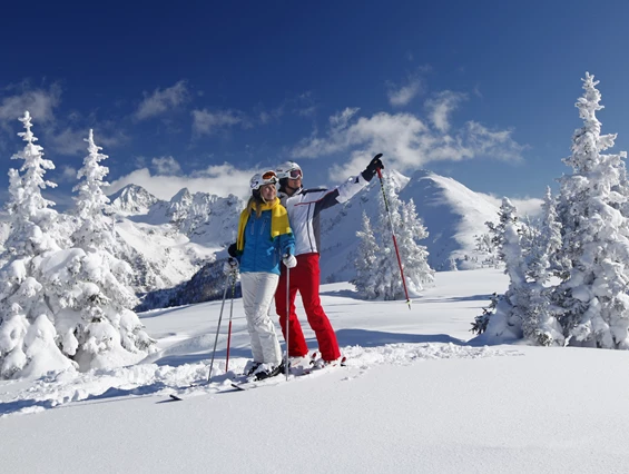 Skihotel: Skifahren bis zur Hoteleingangstüre,
direkt an der Gondelbahn
 - Hotel Zum Jungen Römer