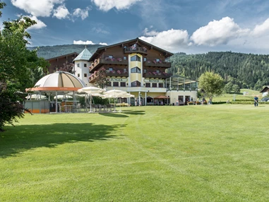 Skihotel: Hotel direkt am 1. Abschlag des GC Radstadt - Hotel Zum Jungen Römer