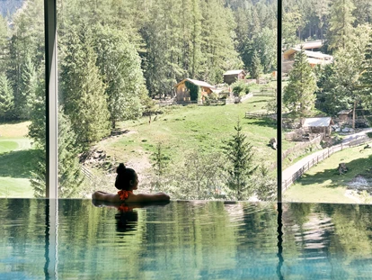 Hotels an der Piste - Hotel-Schwerpunkt: Skifahren & Wellness - Mastrils - Hotel SAROTLA
