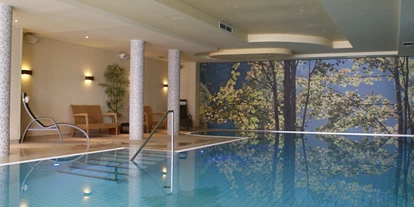 Hotels an der Piste - Skiraum: vorhanden - Unterlangkampfen - Unser Indoor Hallenbad - Hotel Kaiser in Tirol