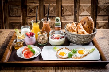 Skihotel: Frühstück bis 12.00 Uhr | für einen entspannten Tag - Kaiserlodge