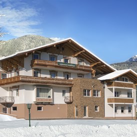 Skihotel: Aussenansicht - Landhaus Hubertus