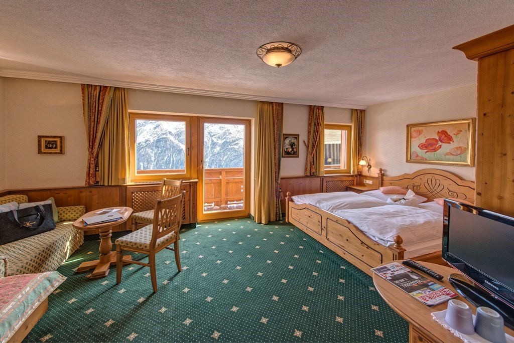 Hotel Schöne Aussicht Zimmerkategorien Dreibettzimmer Schöne Aussicht