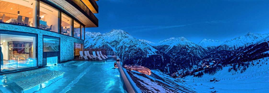Skihotel: Infinity Outdoor-Poole - Hotel Schöne Aussicht