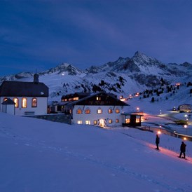 Skihotel: Nachtaufnahme Jagdschloss-Resort - Jagdschloss-Resort