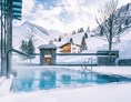 Skihotel: Beheizter Außenpool auch im Winter - Hotel Warther Hof