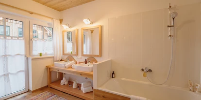 Hotels an der Piste - Skiverleih - Badezimmer im Ferienhaus Grundlsee - Narzissendorf Zloam