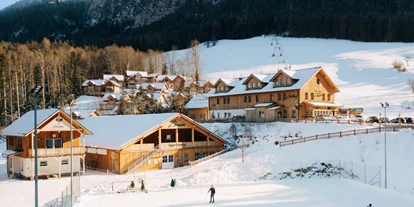 Hotels an der Piste - Skiverleih - Natureislaufplatz und Skihang im Narzissendorf Zloam - Narzissendorf Zloam