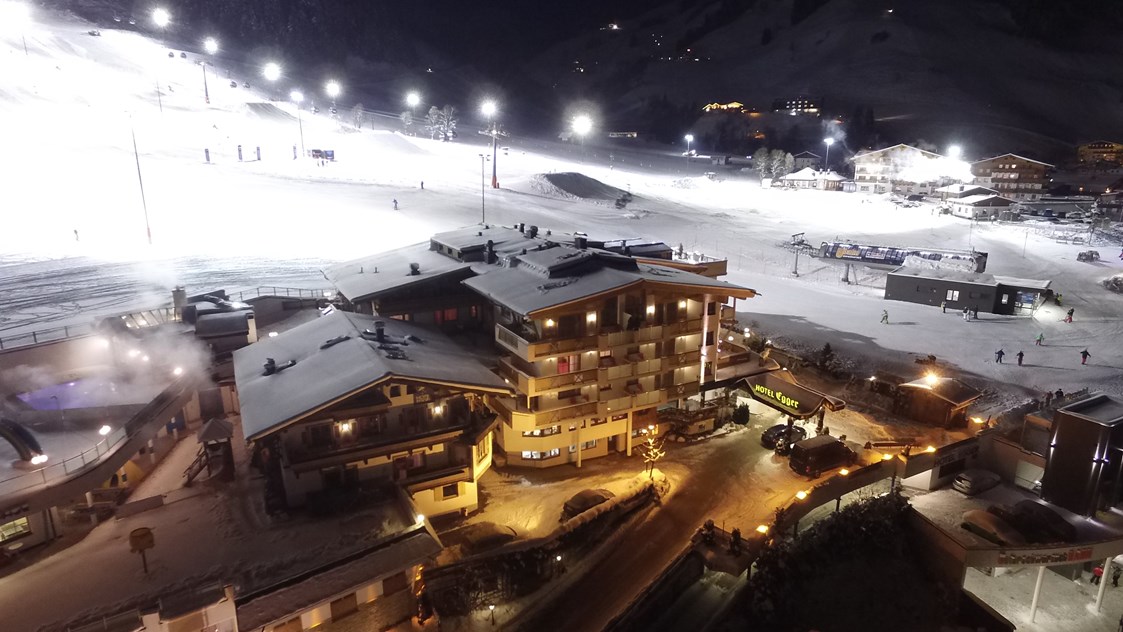 Skihotel: Nächtliche Skiabenteuer - Wellness- und Familienhotel Egger in TOP LAGE