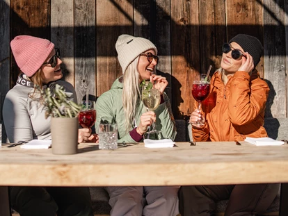 Hotels an der Piste - Skikurs direkt beim Hotel: für Kinder - Wellness- und Familienhotel Egger in TOP LAGE