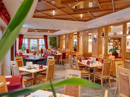 Hotels an der Piste - Skikurs direkt beim Hotel: für Kinder - Wellness- und Familienhotel Egger in TOP LAGE