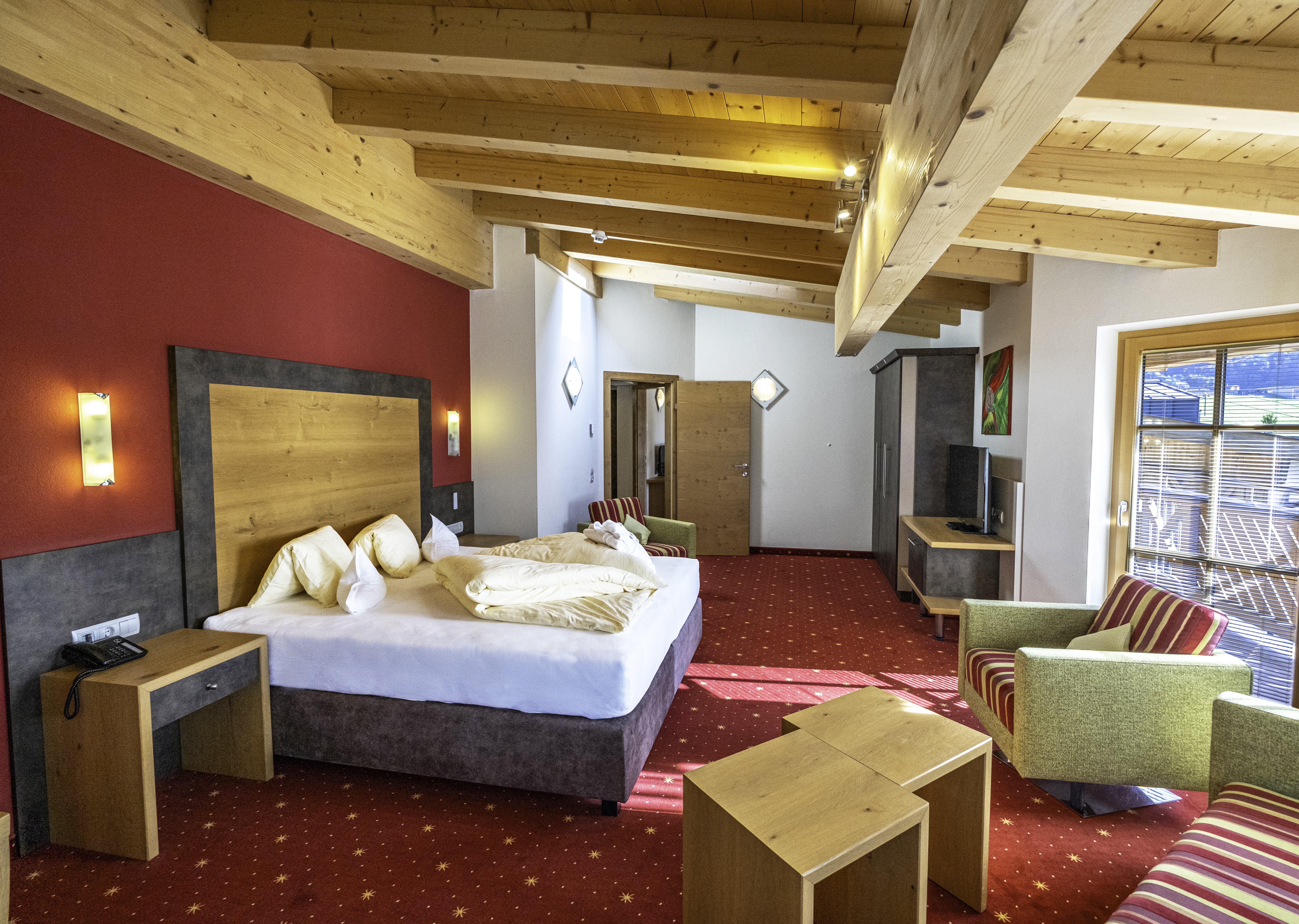 Wellness- und Familienhotel Egger in TOP LAGE Zimmerkategorien 2-Raum Familienstudio 'Erkersuite', 3-5 Personen, 55m²