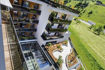Skihotel: Garten und Ausblick Sommer - Active Nature Resort Das SeeMount
