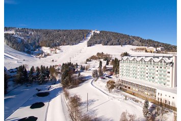 Skihotel: Außenansicht des Best Western Ahorn Hotel Oberwiesenthal - Best Western Ahorn Hotel Oberwiesenthal