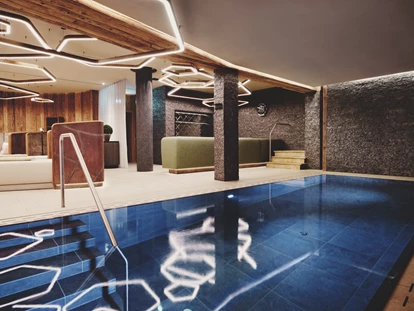 Hotels an der Piste - Mellau - Wellnessoase Burg Hotel - Burg Hotel Lech am Arlberg