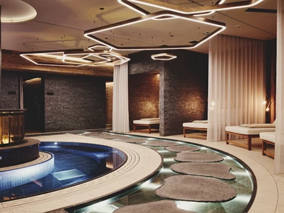 Hotels an der Piste - Mellau - Wellnessoase Burg Hotel - Burg Hotel Lech am Arlberg