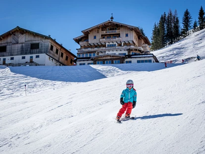 Hotels an der Piste - PLZ 6373 (Österreich) - Ski-In & Ski-Out - Unterkunft direkt an der Skipiste (blaue Piste) - Ferienwohnungen Perfeldhof