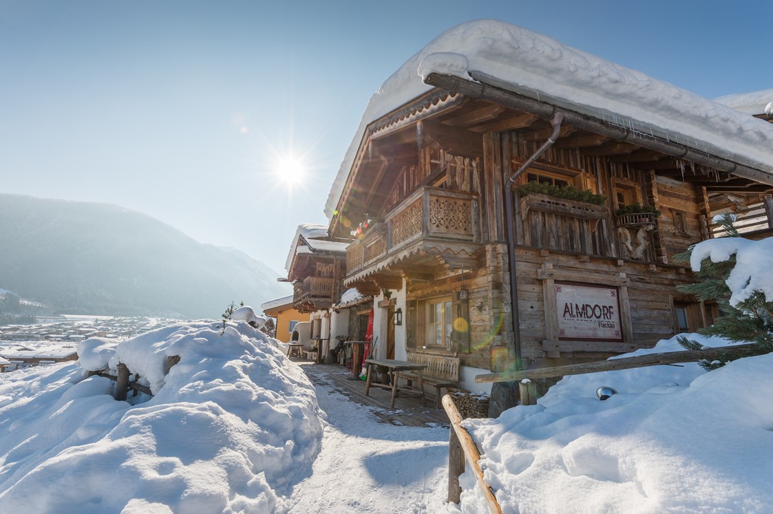 Skihotel: Zentrumsnah und trotzdem neben der Piste - Almdorf Flachau