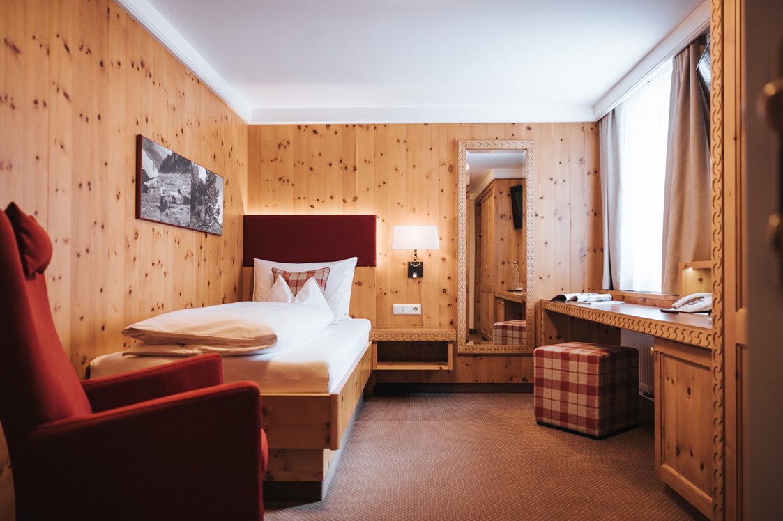 Skihotel: Einzelzimmer Zirbe - Hotel Schneider ****superior