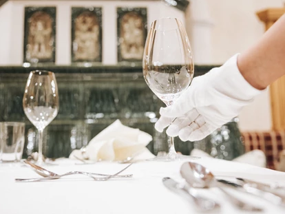 Hotels an der Piste - Skikurs direkt beim Hotel: für Kinder - Weinservice - Hotel Schneider ****superior