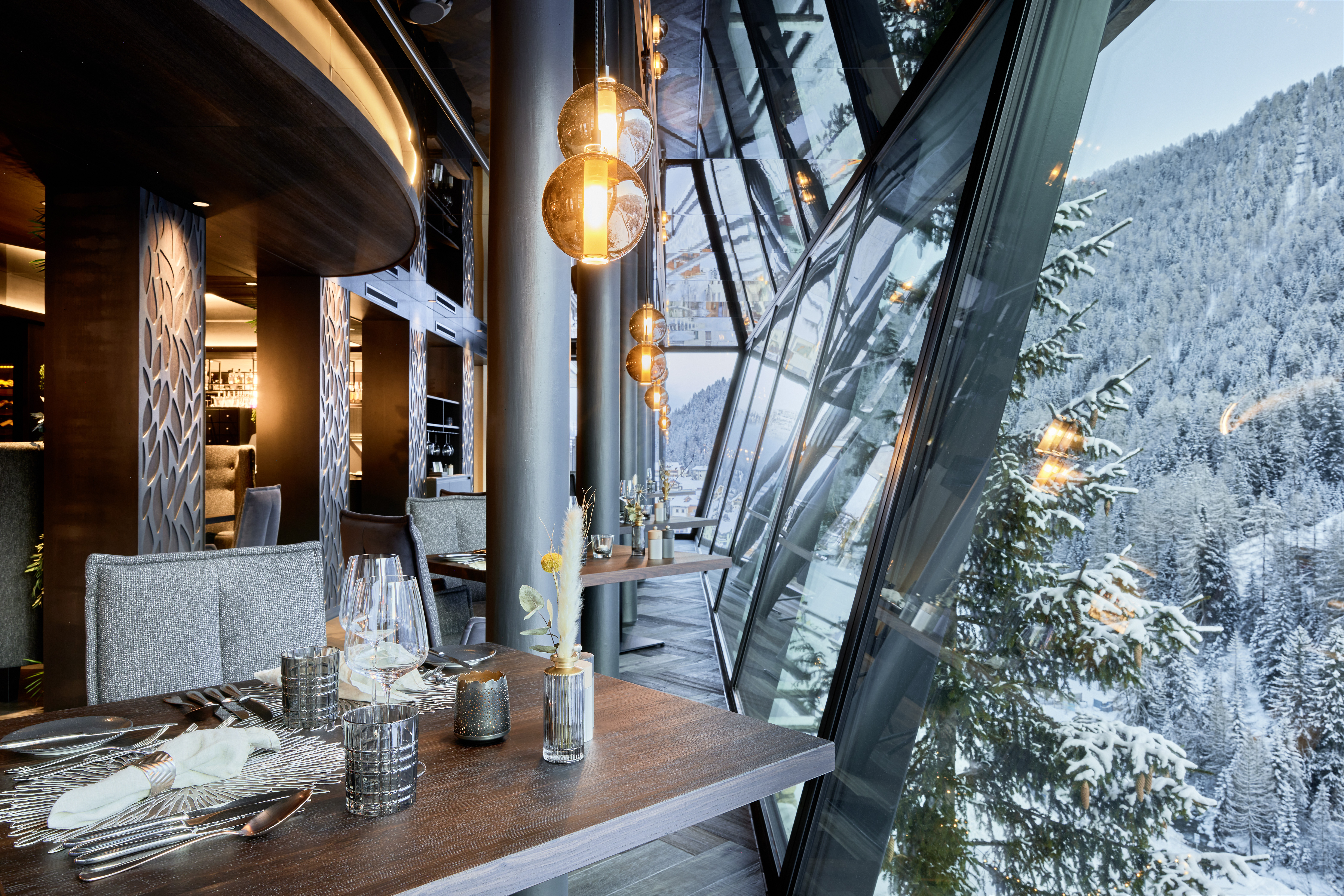 Hotels an der Piste - Schweiz - Panorama-Dining (exklusiv für Hotelgäste) - LARET private Boutique Hotel | Adults only