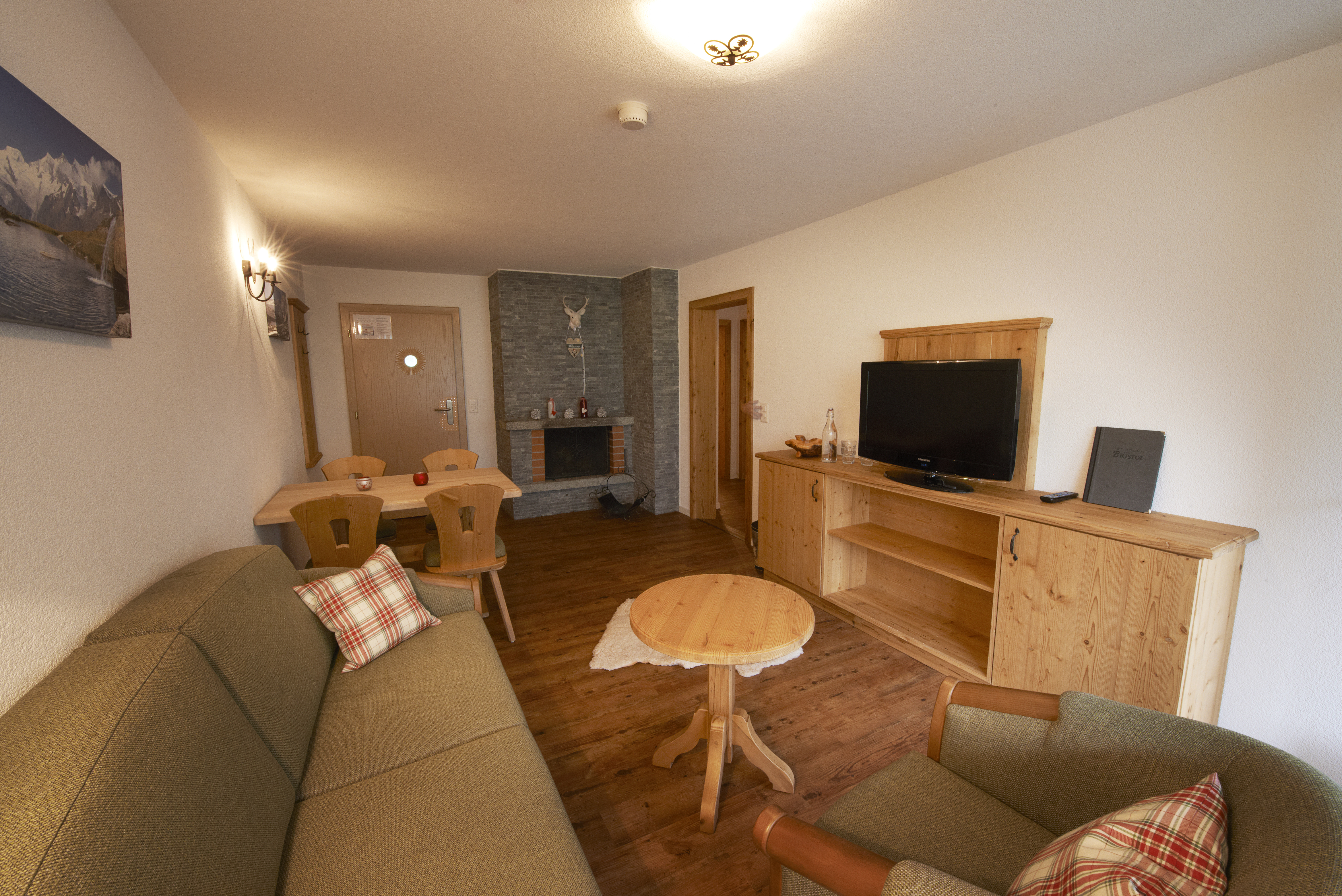 Hotel Bristol *** Saas-Fee Zimmerkategorien Panorama Suite 2 - 5 Personen