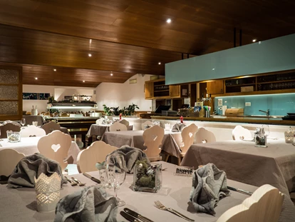 Hotels an der Piste - WLAN - Blatten b. Naters - Restaurant - Abendessen - Hotel Bristol *** Saas-Fee
