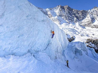 Hotels an der Piste - WLAN - Blatten b. Naters - Eisklettern  - Hotel Bristol *** Saas-Fee