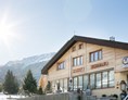 Skihotel: Das Hotel-Restaurant Ronalp liegt gleich neben Kinder-Skiparadies - Hotel Ronalp