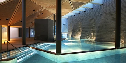 Hotels an der Piste - Hotel-Schwerpunkt: Skifahren & Wellness - Mastrils - Innenpool - Tschuggen Grand Hotel