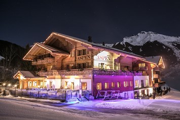 Skihotel: Winterstimmung Abend - Aspen Alpin Lifestyle Hotel Grindelwald