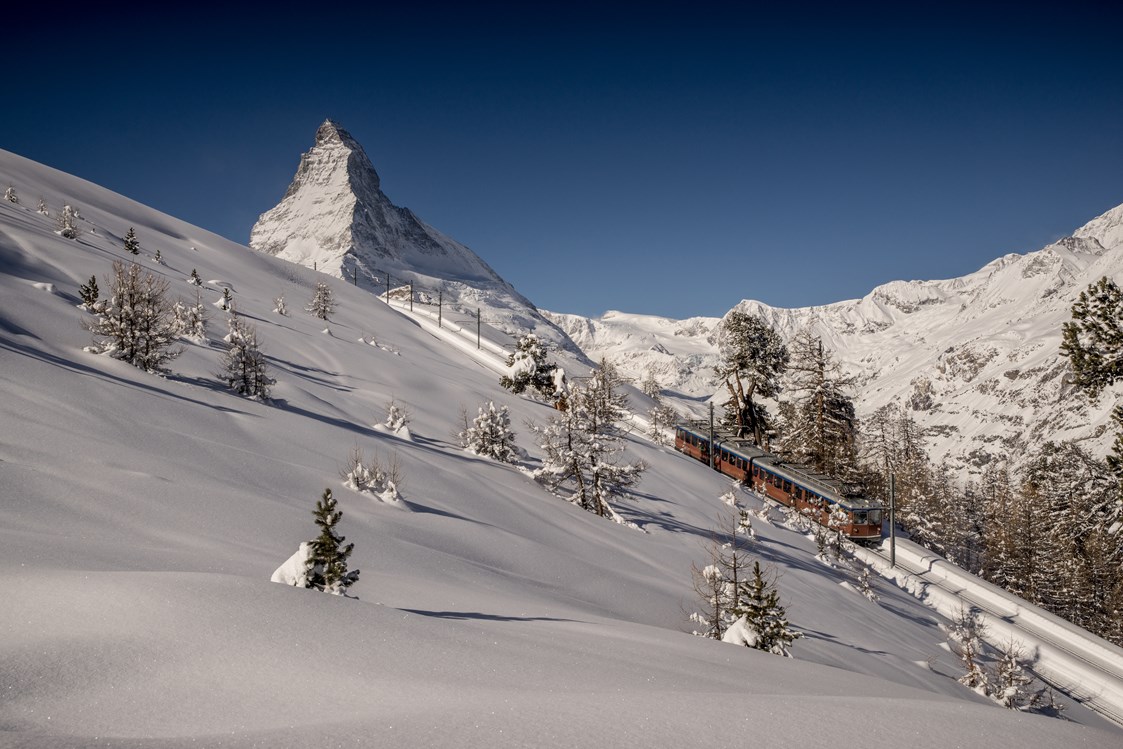 Skihotel: Anreise mit der Gornergratbahn - Riffelalp Resort 2222 m